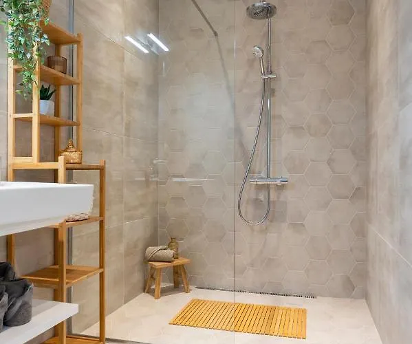 Three Lilies Апартаменти Пловдив